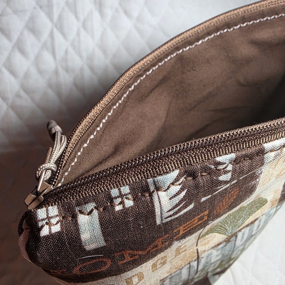 Gray Star Patterned Pouch with Bear Design - Picture 4 of 4